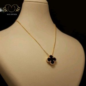 Dây chuyền cỏ 4 lá đá màu viền vàng - Mây Ánh Kim 17 Dây cỏ 4 đen lá viền vàng cổ điển