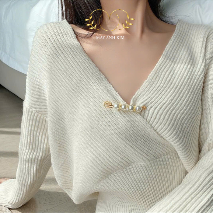 Cài ghim theo cá tính và kiểu dáng trang phục