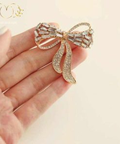 Ghim cài áo đính đá hình nơ cao cấp - Mây Ánh Kim