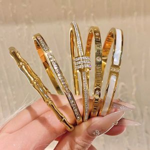 Lắc tay nữ mạ vàng cao cấp