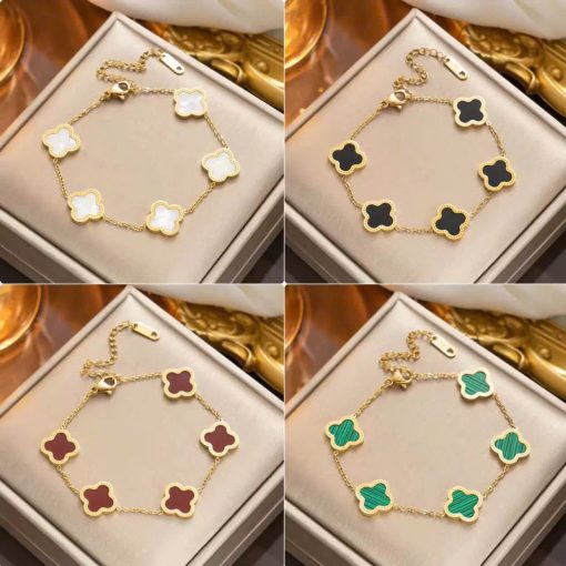 Tại Sao Lắc Tay Bạc Mây Ánh Kim Trở Thành "Vũ Khí Bí Mật" Của Phái Đẹp? 4 Lắc tay may mắn