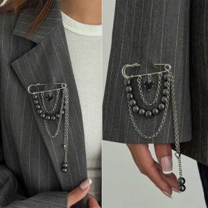 Ghim Cài Áo Có Dây Xích