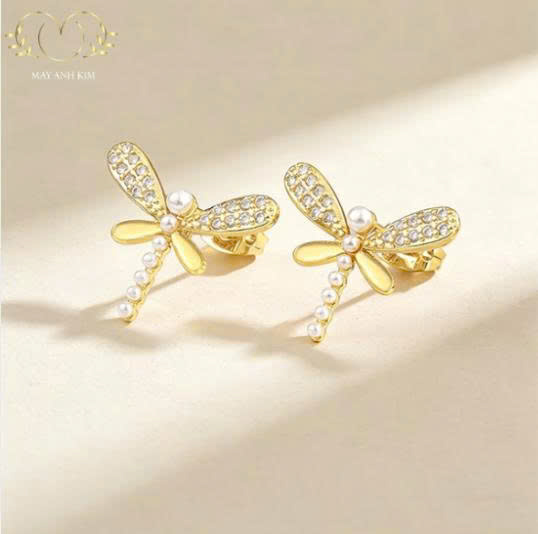Bông Tai Nữ Hình Bướm Đính Đá Lấp Lánh Cao Cấp – Trang Sức Sang Trọng Dễ Phối Đồ - Mây Ánh Kim 1 Bông Tai Nữ Hình Bướm Đính Đá Lấp Lánh Cao Cấp – Trang Sức Sang Trọng Dễ Phối Đồ - Mây Ánh Kim