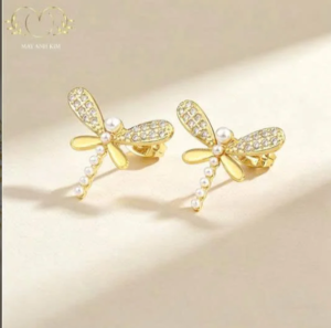 Bông Tai Nữ Hình Bướm Đính Đá Lấp Lánh – Phụ Kiện Thời Trang Tinh Tế Dành Cho Phái Đẹp 1 Bông Tai Nữ Hình Bướm Đính Đá Lấp Lánh – Phụ Kiện Thời Trang Tinh Tế Dành Cho Phái Đẹp